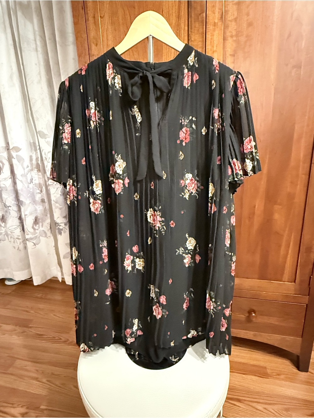 Zara Black Floral Tie-Neck Women’s Top